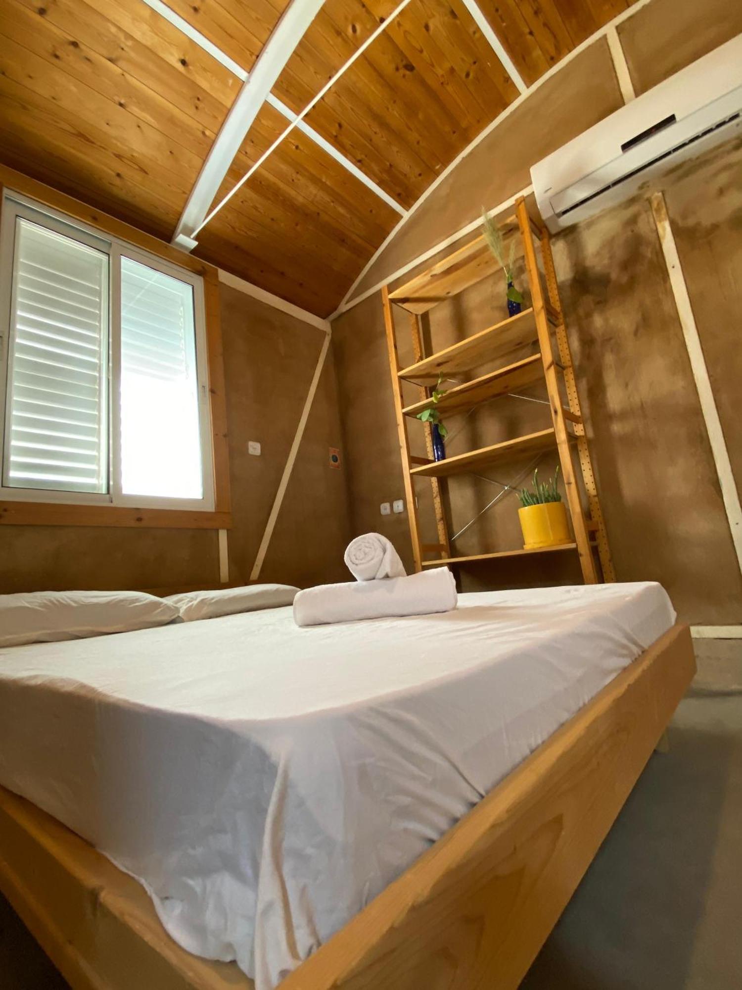 Hotel Kibbutz Lotan Eco-Campus Exterior foto