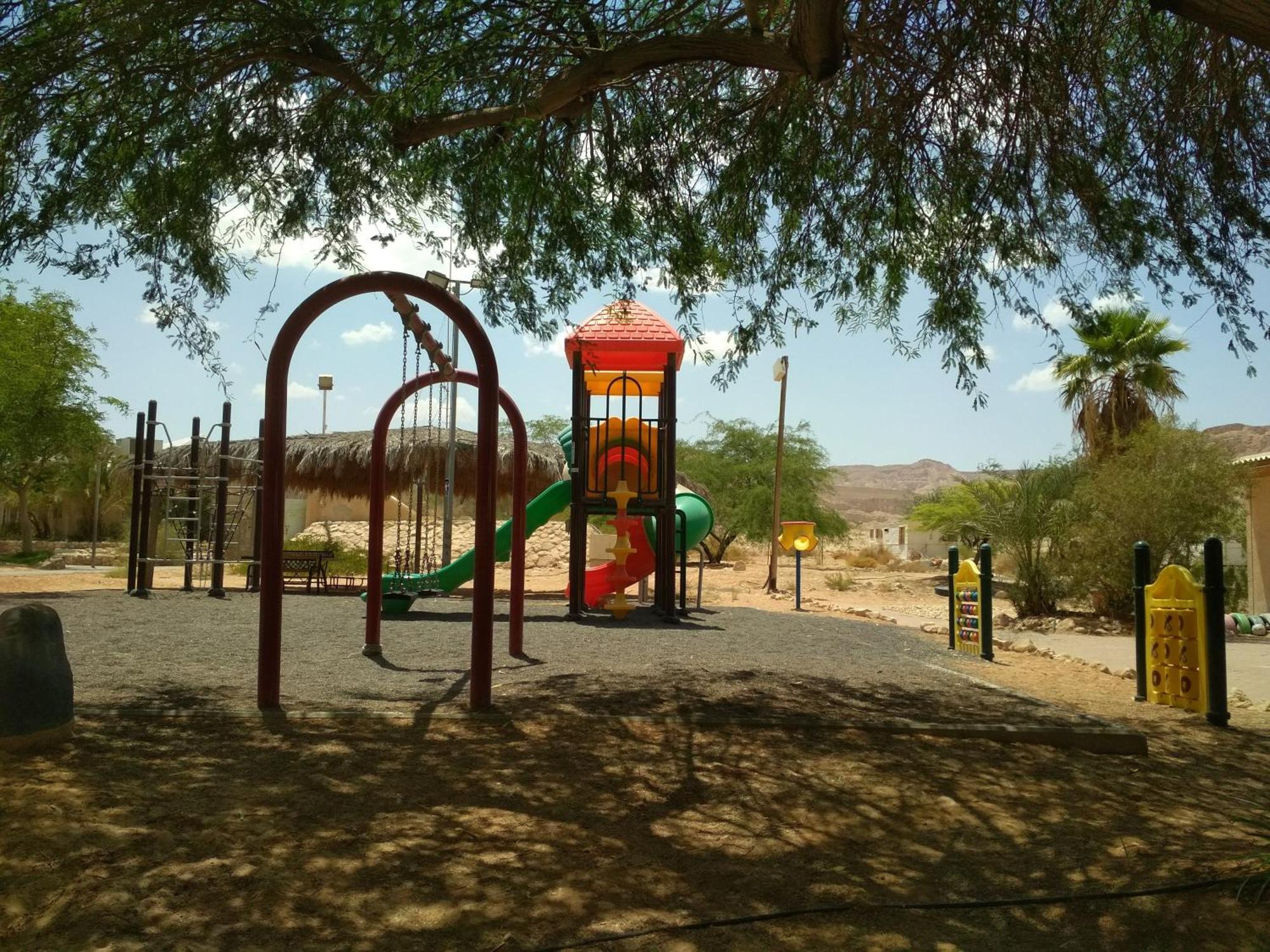 Hotel Kibbutz Lotan Eco-Campus Exterior foto